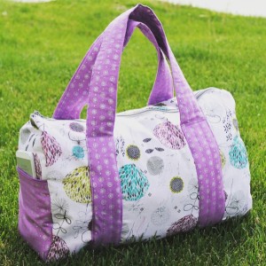 Loving my new overnight duffel bag. @freepattern on the #blog. #dufflebag #duffelbag #freesewingpattern #sewing #sew #sewingproject #lovefabric #diy #handmade #madeitmyself